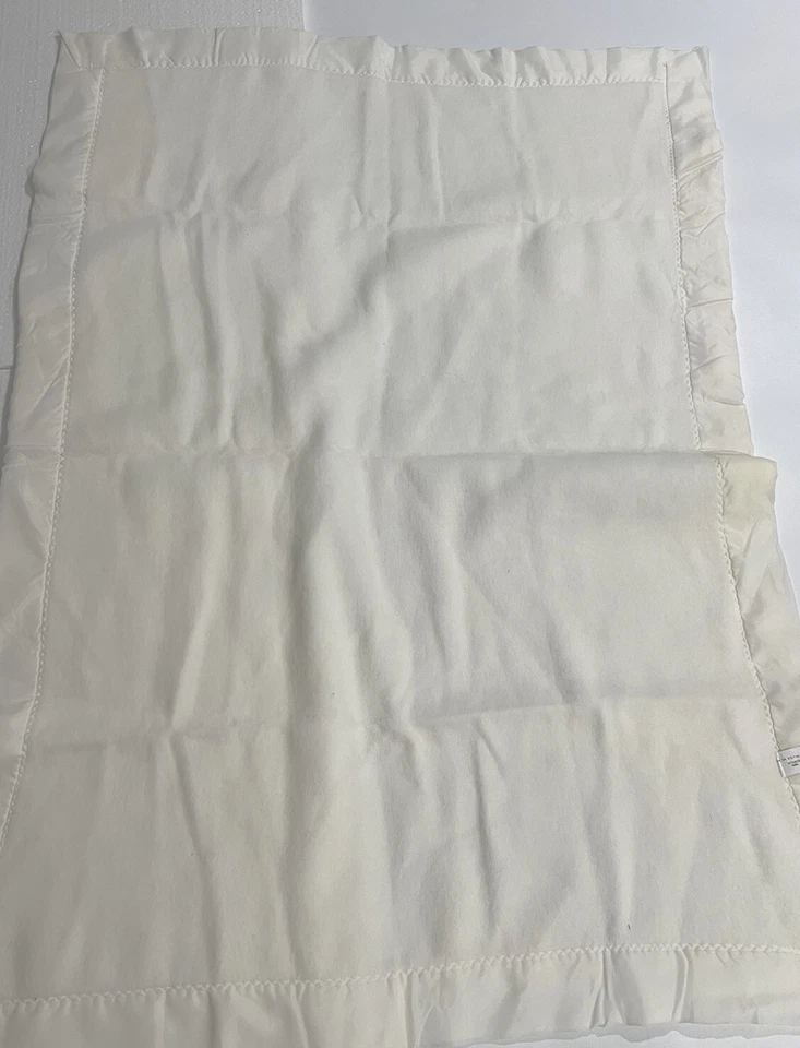 СУПЕРМЯГКОЕ 100% акриловое белое детское одеяло цвета слоновой кости для мальчиков или девочек 50,5 x 37 дюймов - Изображение 1 из 4