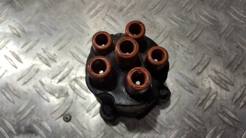 Tapa de distribuidor Volvo 850 1994 usada, original #167662-04 Foto 1 de 1