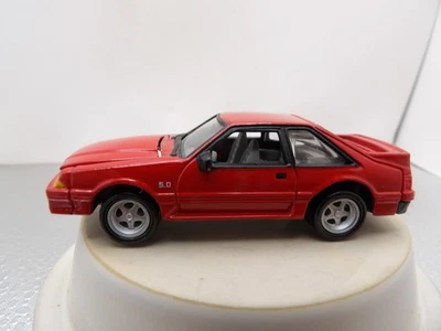 1987 FORD MUSTANG GT 5.0        2004 JOHNNY LIGHTNING HOT ROD MAGAZINE     1:64 - Image 1 of 4