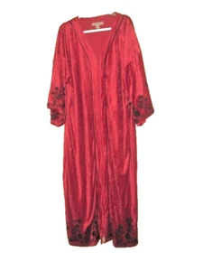 Dreams Co roter Crushed Velvet Morgenmantel schwarz Stickerei 18/20 Oversized Dolmanärmel - Bild 1 von 9