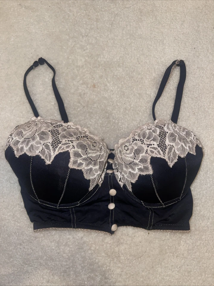 Sujetador Kardashain Colección Intimates 32D Foto 1 de 1