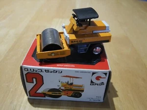 Sakai SV100 Road Roller - Eidai Grip Zechin # 2 1/60 Scale Yellow BOXED - Picture 1 of 2