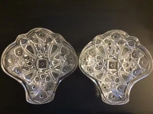 PAR (2) PLATOS DE CARAMELO/NUEZ/RELISH DE VIDRIO PRENSADO DE COLECCIÓN - Imagen 1 de 4