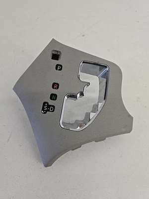 Toyota Sienna 2011-2018 palanca de cambios bisel  Foto 1 de 4