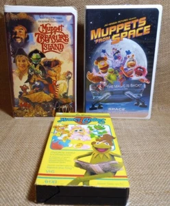 VHS 3er Pack Muppets! Muppets From Space Muppet Treasure Island Muppet Babys - Bild 1 von 11