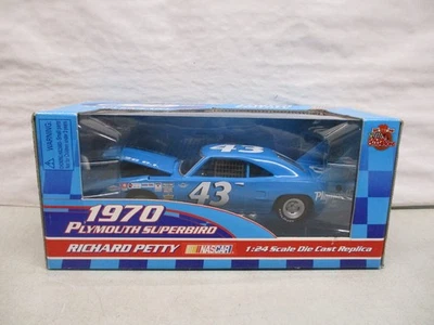 Racing Champions Petty Racing 50th Richard Petty 1970 Superbird 1/24 1999 Foto 1 de 2