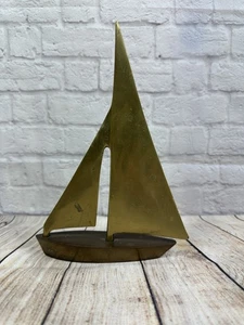 Fermacarte scultura vintage metà secolo moderno ottone barca a vela decorazione nautica - Foto 1 di 12