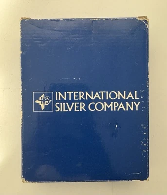 Marco de fotos International Silver Company para fotos de 3 piezas 4x6 Foto 1 de 4