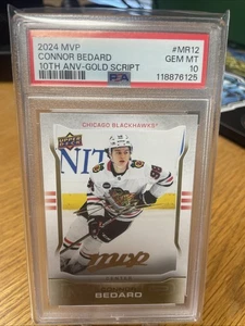 2024-25 UD MVP Connor Bedard Gold Script #MR-12 PSA 9 Blackhawks Pop 4 - Imagen 1 de 2
