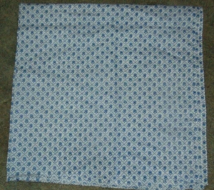 Fabric Remnant Blue Flowers Medallions 2 Yards 43 Inches Wide - Imagen 1 de 2