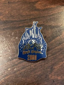Pin del castillo de Cenicienta Disney Magic Kingdom 2000 azul - Imagen 1 de 2