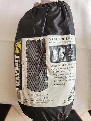 Almohadilla para dormir KLYMIT Static V Luxe. Colchón inflable de camping. Foto 1 de 4