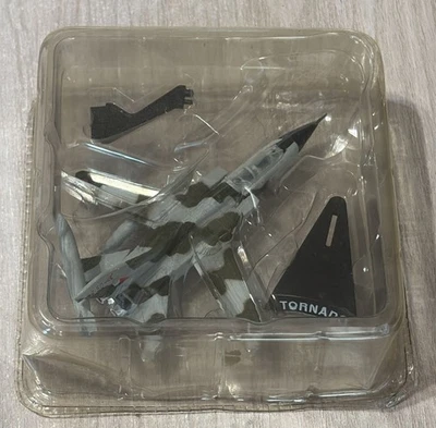 TORNADO AEREO MODELLINO NEW IN BOX CON STAND SCALA 1:145 - Immagine 1 di 4