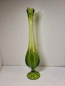 Vintage 1960er Wikinger Epic Avocado grün 6 Blütenblätter geschwungen Glas Sockel Vase 15" - Bild 1 von 18