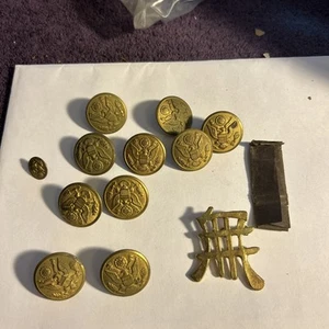 VINTAGE 1960’s WATERBURY LOT of 10 U.S. OFFICER’S BRASS MILITARY UNIFORM BUTTONS - Picture 1 of 5