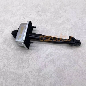 2017-2023 CADILLAC XT5  FRONT DOOR CHECK ARM STOP HINGE 23352644 - Bild 1 von 2