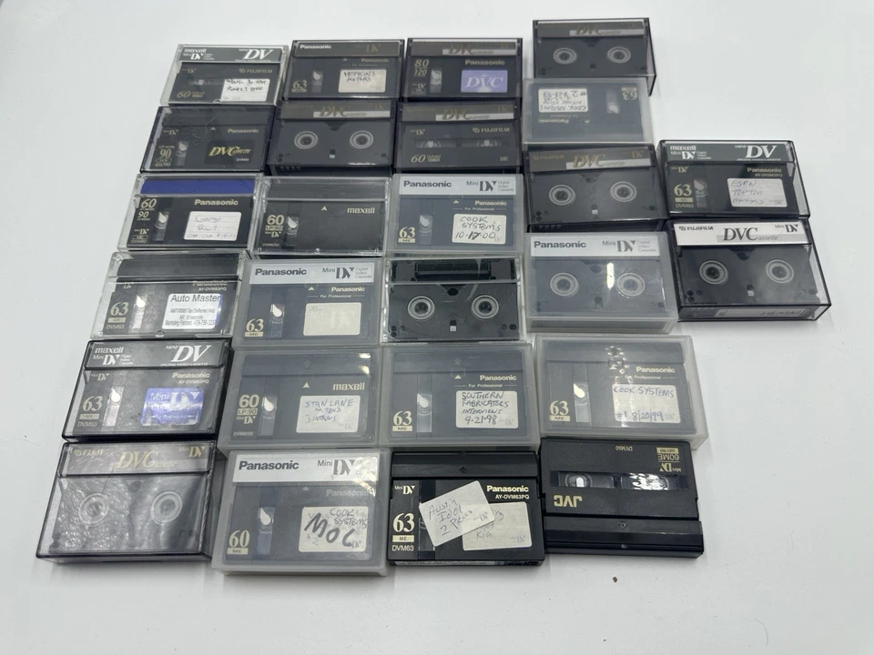 LOTE DE 26 CINTAS DE VIDEOCÁMARA DVM MINI DVD (USADAS UNA VEZ) Foto 1 de 1