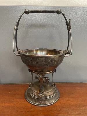 Antiguo plato de mantequilla giratorio abovedado con plato de plata REED y BARTON Foto 1 de 4