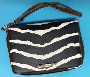 Cartera Stella & Dot Muñequera Estampado de Cebra Cremallera Superior 4 Bolsillos Interiores 6 x 4 pulgadas - Imagen 1 de 5