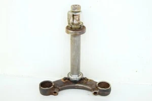 YAMAHA R5 350 DS7 FORK STEERING LOWER TRIPLE TREE CLAMP STEM UNDER BRACKET - Picture 1 of 9