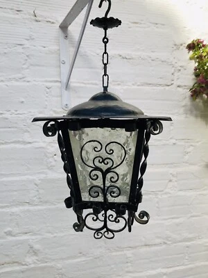 Antiga lanterna preta para varanda ferro forjado renascimento espanhol gótico medieval - Imagem 1 de 4