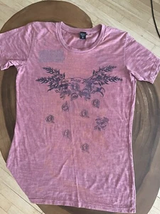 Girs Pink T short .XL Size. 50% Cotton And 50 Polyester Front Black Rose Design - Picture 1 of 4
