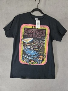 Neu mit Etikett Stranger Things Netflix schwarz Retro Grafik T-Shirt Herren Medium M Crew - Bild 1 von 7