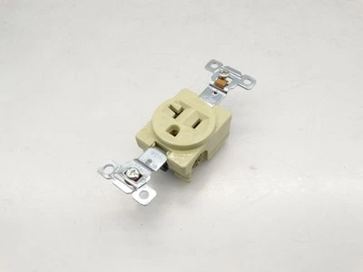 BRYANT 5351I RECEPTACLE - Image 1 of 3