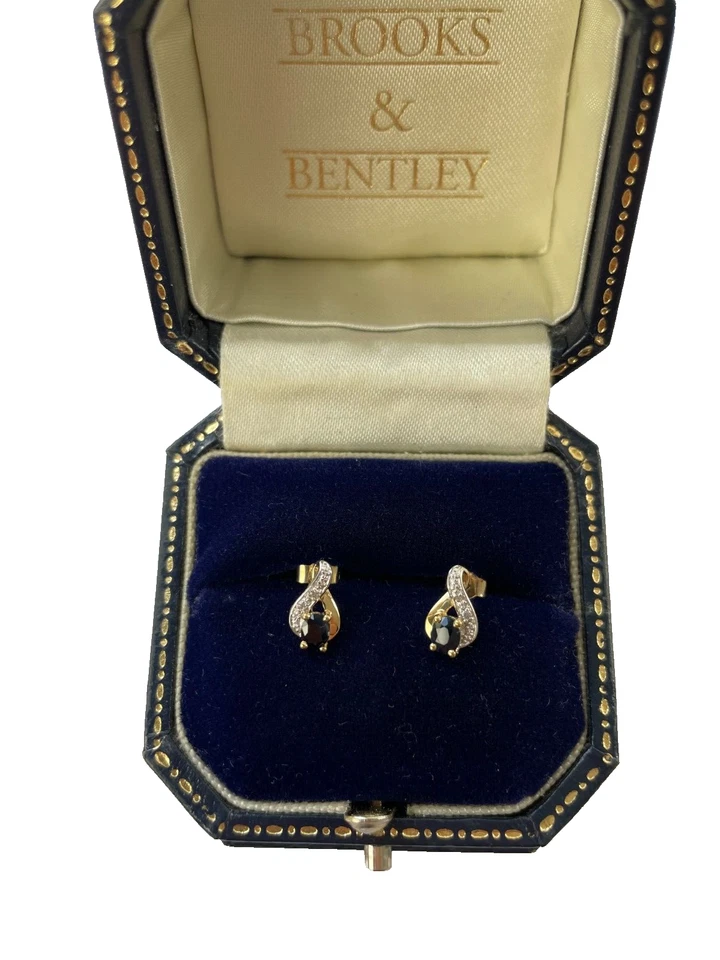 Pendientes de zafiro de oro amarillo y blanco de 9 quilates con zafiro y circonitas cúbicas Foto 1 de 4