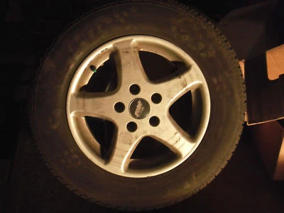 Komplettrad für Nissan 215 65 R15 100H Alufelge PLW Alurad Alukomplettrad 114,3 - Bild 1 von 4