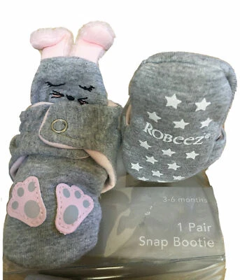 Nuevos botines a presión Robeez Baby: diseños sólidos, camuflados y animales; tallas 3-6M o 6-12M Foto 1 de 3