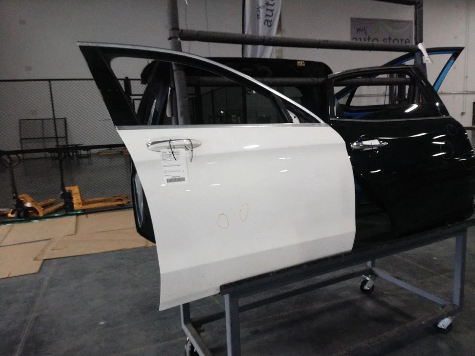 Puerta delantera de pasajero tipo 253 SUV VIN G compatible con 16-22 MERCEDES CLASE GLC 452738 Foto 1 de 1