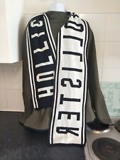 Hollister scarf