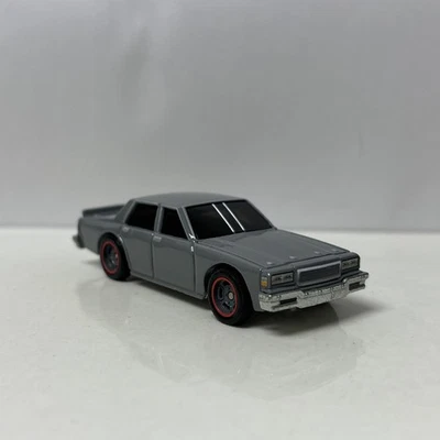 Chevy Caprice 1987 87 coleccionable escala 1/64 diecast modelo diorama Foto 1 de 4