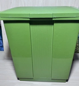 Vintage Avocado Green Plastic Waste Bin Lidded Trash Can Garbage 12” Retro MCM - Picture 1 of 10