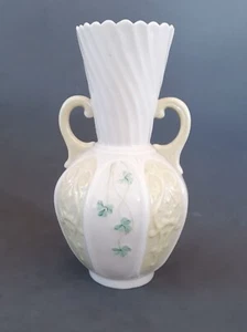 Vintage Belleek Ireland porcelain hand decorated vase, 7.5 inches - Picture 1 of 7