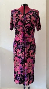 Vestido elástico floral rosa y negro manga corta Kim & Co talla L - Imagen 1 de 8