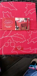 St Nicholas Square Red Christmas Snowflakes 60x84 Oblong Tablecloth  NWT - Picture 1 of 5