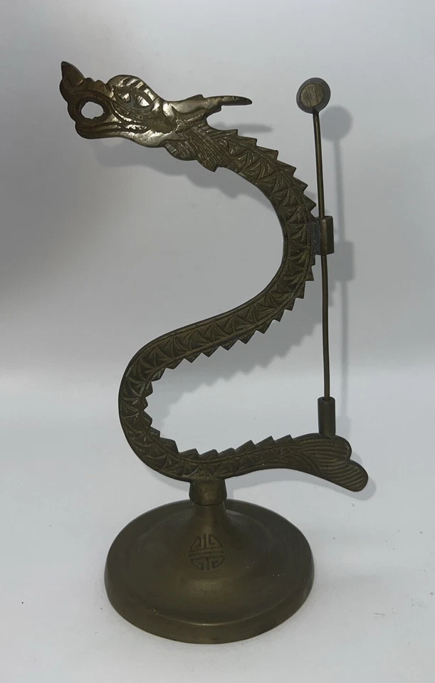Serpiente dragón asiático chino de latón vintage de 8" con martillo de mazo *sin campana* Foto 1 de 4