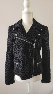 Chaqueta de motociclista Ann Taylor negra de terciopelo con estampado de leopardo talla 4 con estampado de animales pequeños Foto 1 de 4