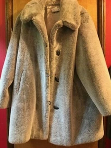 THIS OLSEN COLLECTION GREY COAT MADE IN POLAND - Picture 1 of 7