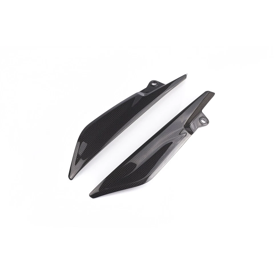 Triumph Speed Triple Fuel Tank Cover Carbon Color Genuine Carbon Fiber - Image 1 of 1