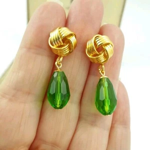 Unusual Retro Gold Tone knot stud earrings emerald green crystal Teardrop - Picture 1 of 5