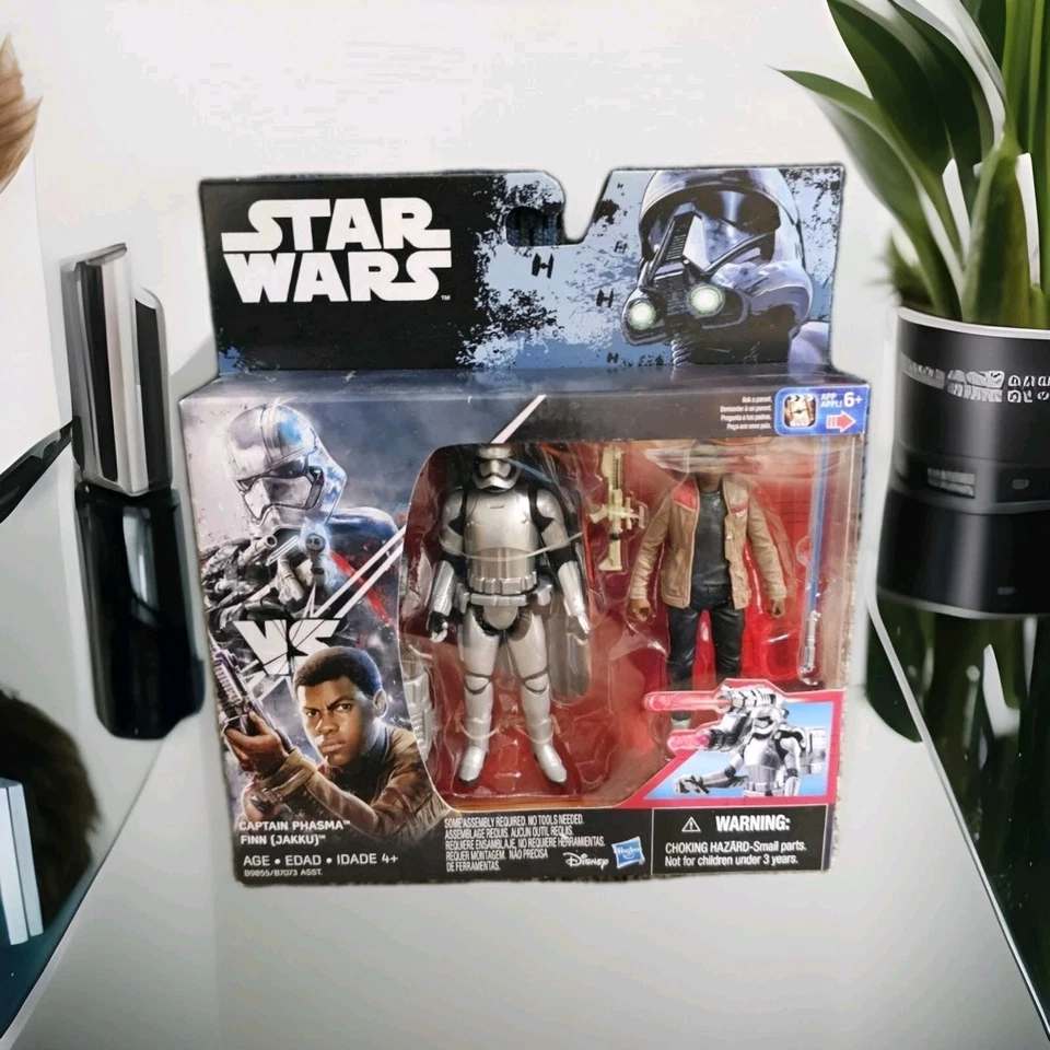 Star Wars Finn (Jakku) vs Captain Phasma 3.75" Figura Paquete de 2 Rogue One Totalmente Nuevo Foto 1 de 2