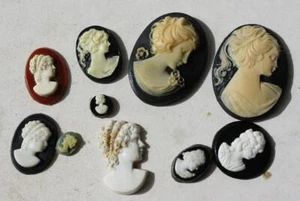 Lote de 10 Inserciones de Camafeo Plástico Pequeñas Med Grandes Bonitas Pequeñas Inserciones de Camafeo Lote - Imagen 1 de 1
