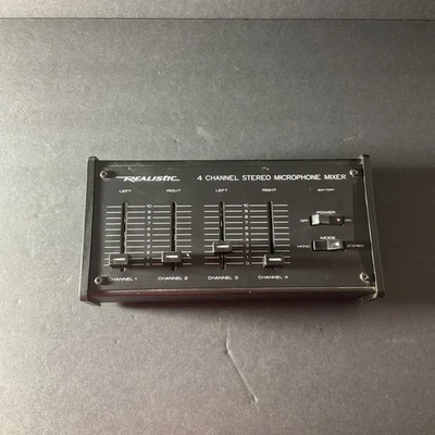 Mezclador de micrófono estéreo realista de 4 canales 32-1105A Foto 1 de 4
