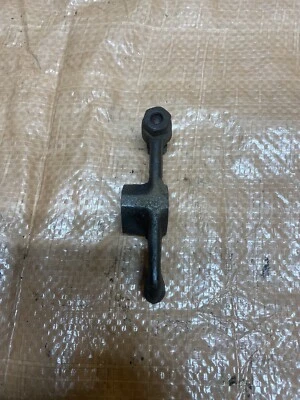 Brazo basculante de admisión 1 1/2-2 1/2 HP IHC LA Foto 1 de 2