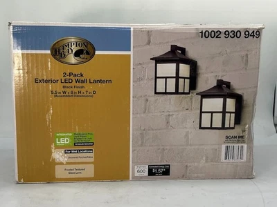 Lanternas pretas externas de parede LED para varanda Hampton Bay - Vidro fosco (pacote com 2) - Imagem 1 de 4