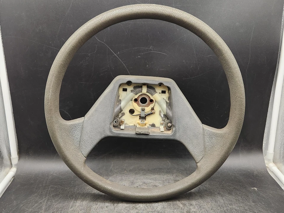 1987-1996 Mitsubishi Mighty Max Dodge D50 Ram 50 Steering Wheel MB532204 - Image 1 of 4