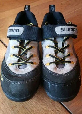 Sapatos de ciclismo de montanha Shimano SPD SH-M037W W 8/M 6 2 parafusos em excelente estado usado  - Imagem 1 de 4